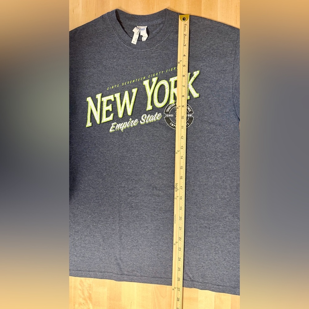 Gildan Medium New York Empire State Graphic Tee Gray Short Sleeve Heather Gray - Picture 8 of 8